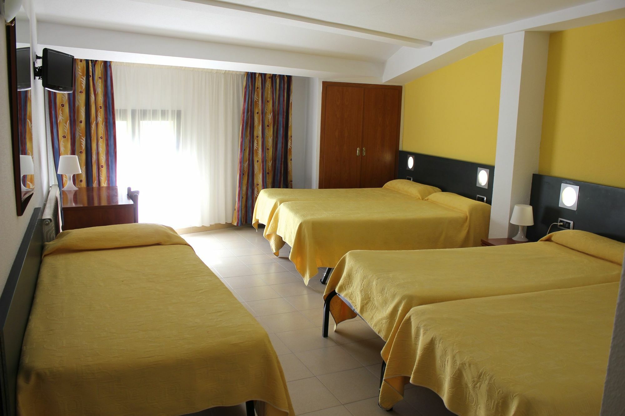 Hotel Avanti Pas De La Casa Dış mekan fotoğraf